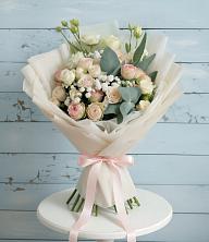Букет цветов из:  Розы и Лизиантусы в Волосово