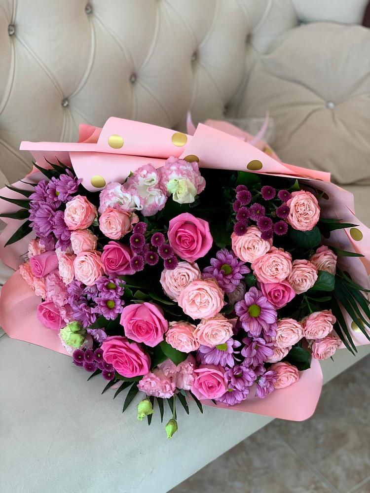 Букет цветов из: Хризантемы, Розы и Лизиантусы в Волосово