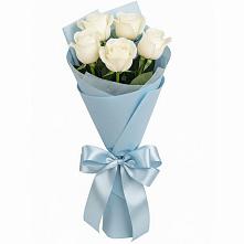 Букет 5 Белых роз Проуд в Волосово