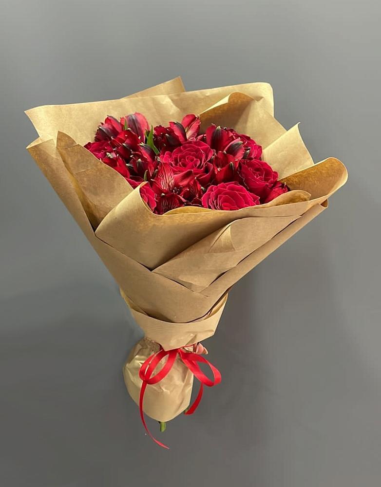 Букет цветов из: Альстромерии и Розы в Волосово