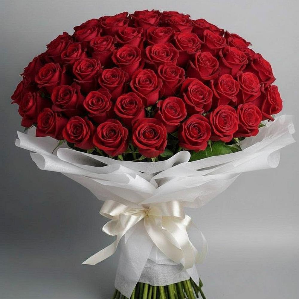 Букет 101 Красная роза Блэк Мэджик в Волосово
