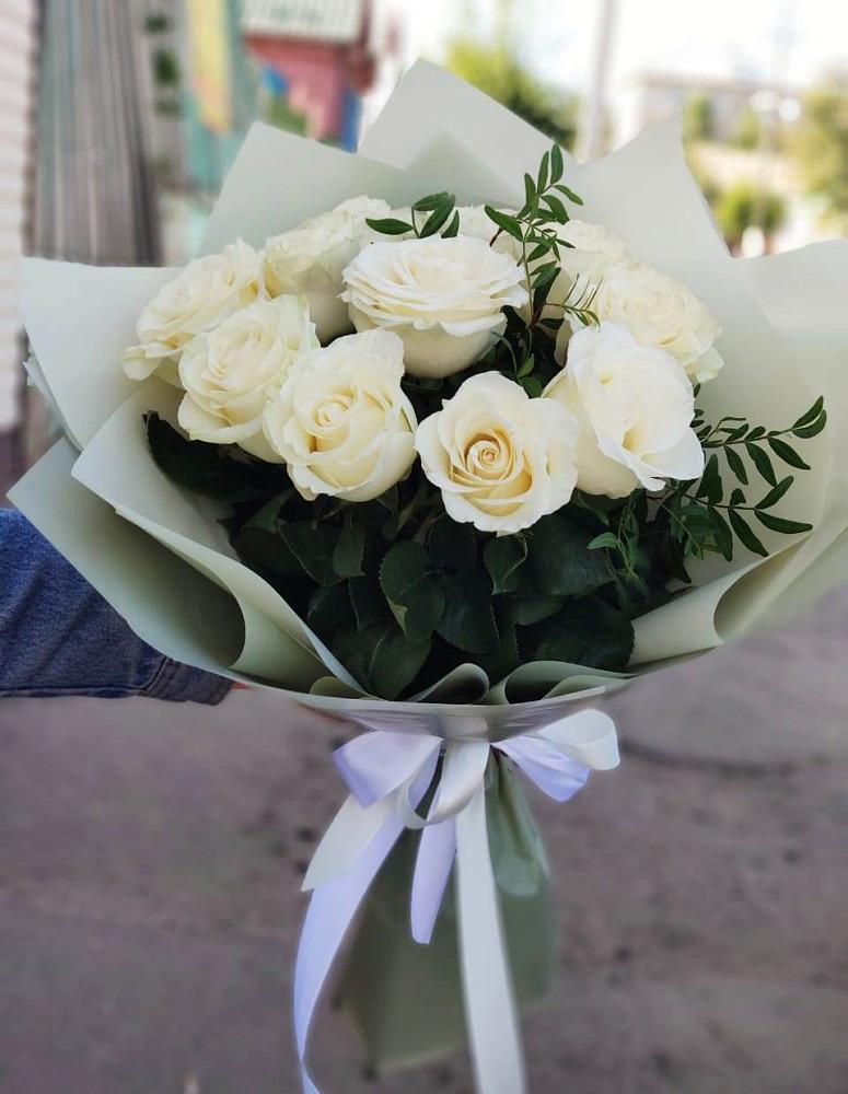 Букет Белые розы Проуд в Волосово