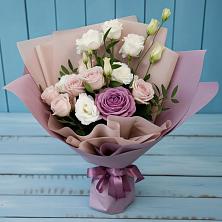 Букет цветов из:  Розы и Лизиантусы в Волосово