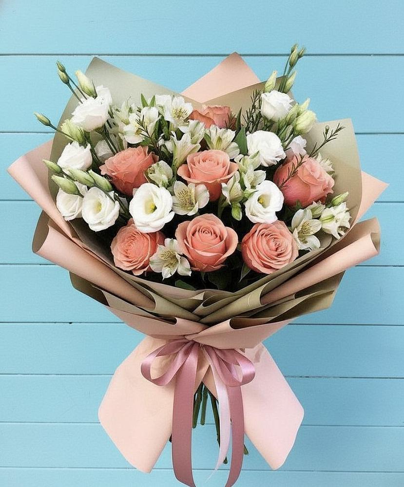 Букет цветов из: Розы, Альстромерии и Лизиантусы в Волосово