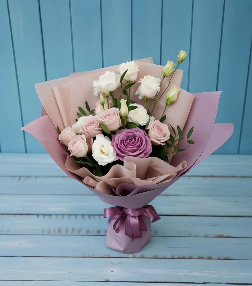 Букет цветов из: Розы и Лизиантусы в Волосово