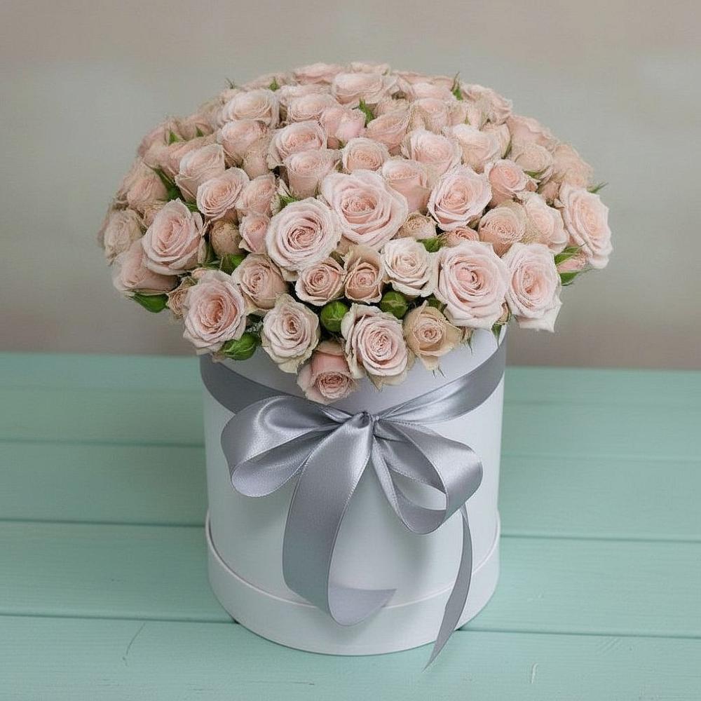 Цветочная композиция из Розы в шляпной коробке в Волосово